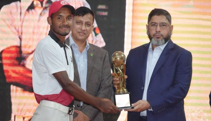 চিফ অব আর্মি স্টাফ কাপ গলফের পুরস্কার বিতরণী অনুষ্ঠিত