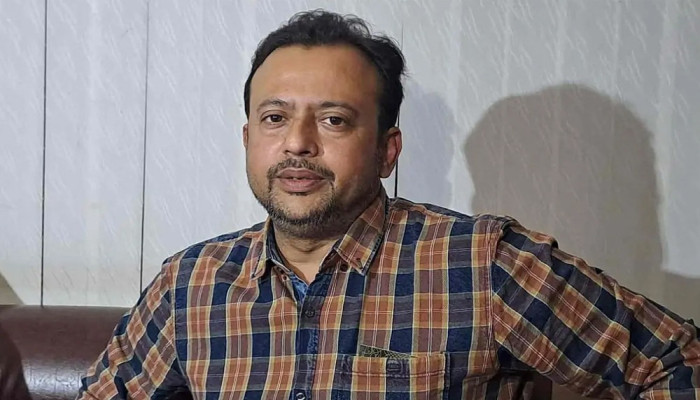 নায়ক রিয়াজ কি গোপনে দেশ ছেড়েছেন?