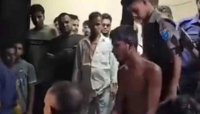 সোনারগাঁয়ে কোরআন অবমাননার অভিযোগে যুবক আটক