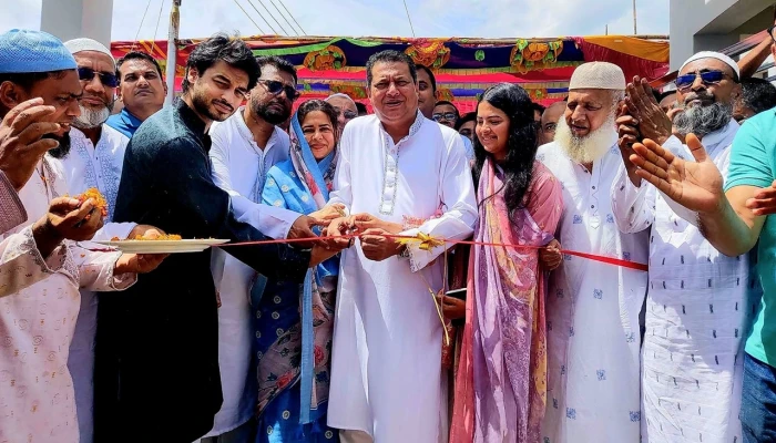 একটি হাসপাতাল জন্য ২২ বছর অপেক্ষা করতে হয়েছে: গণপূর্তমন্ত্রী