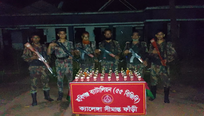 হবিগঞ্জ সীমান্তে ৭ লাখ ২৯ হাজার টাকার ভারতীয় মাদক ও গবাদিপশু জব্দ