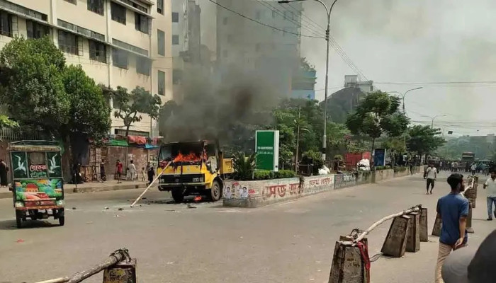 মিরপুরে উচ্ছেদে ভাঙচুর-আগুন : চার মামলায় আসামি ১০০০