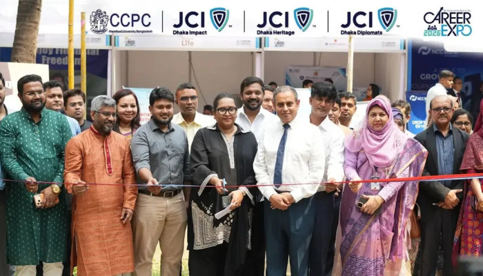 স্টামফোর্ডে জমজমাট ‘ক্যারিয়ার এক্সপো-২০২৬’, হাজারো চাকরির সুযোগ