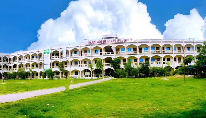 ৮ বছরেও সমাবর্তনের মুখ দেখেনি বিআইইউ, অপেক্ষায় হাজারো শিক্ষার্থী