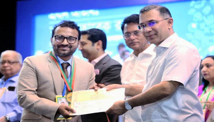 শিবালয়ের শিক্ষক হাবিবুর রহমান পেলেন জাতীয় ‘গুণী শিক্ষক’ সম্মাননা