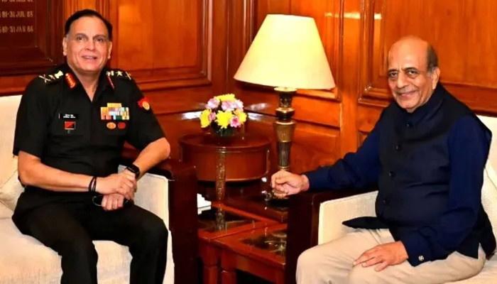 ভারতীয় সেনাপ্রধানের সঙ্গে দীনেশ ত্রিবেদীর সাক্ষাৎ, আলোচনায় বাংলাদেশ