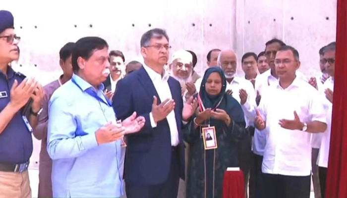 ওসমানী উদ্যানে জুলাই স্মৃতিস্তম্ভ উদ্বোধন করলেন প্রধানমন্ত্রী