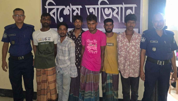 মিরসরাইয়ে পাঁচ মাদকসেবীর কারাদণ্ড, ওয়ারেন্টভুক্ত আসামি গ্রেফতার