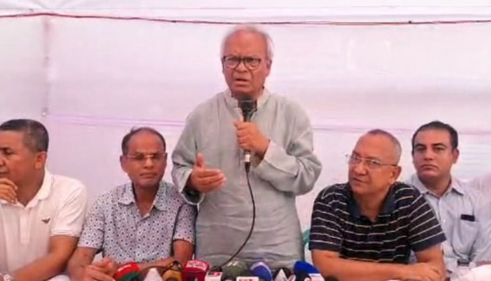 আইজিপির ক্রসফায়ার ফেরানোর বক্তব্যে বিব্রত সরকার: রিজভী